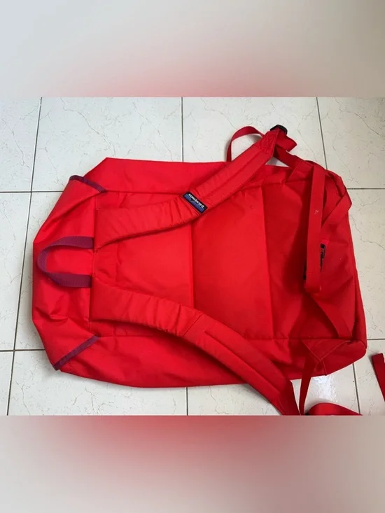 Patagonia Arbor Classic Pack in Catalan Coral. - Picture 2 of 5
